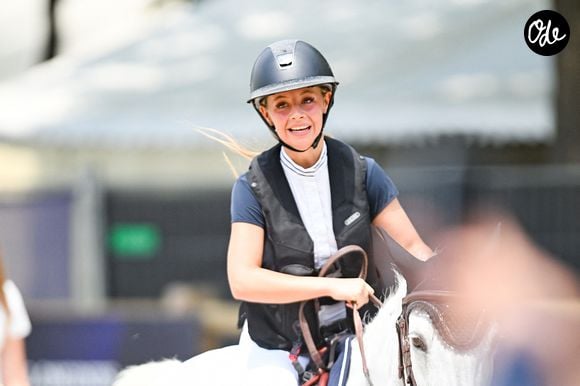 Giulia Sarkozy a eu recours au CCRP dans un salon parisien.

Giulia Sarkozy sur Valentine Du Delta au Prix Kids Cup Decathlon de la 12ème édition Longines Paris Eiffel Jumping au pied de la Tour Eiffel sur le Champ-de-Mars à Paris, France, le 20 juin 2026. © Perusseau-Veeren/Bestimage