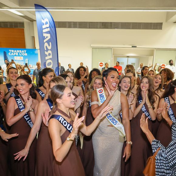 Les 30 Miss régionales lors de leur voyage en Martinique avant la cérémonie Miss France 2026.

SIPA/Laurent Vu via Bestimage