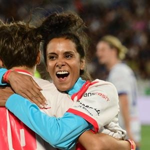Le Charity All Stars avait lieu en Suisse ce 5 septembre
Shy'm - Les célébrités participent au match caritatif "Charity All Stars" au profit des associations "Zoé4life" et "Princesse Margot" au stade de la Tuilière à Lausanne (Suisse), le 5 septembre 2026. Ce soir-là, 140.000 euros ont été récoltés au profit de ces oeuvres de charité. © Romain Doucelin / Bestimage
