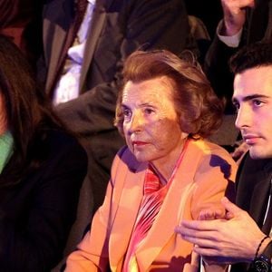 Françoise Bettencourt, Liliane Bettencourt et son petit-fils Jean-Victor Meyers, à Paris, lors de la cérémonie de remise des L'Oréal Unesco Awards for women, le 29 mars 2012. AGENCE / BESTIMAGE