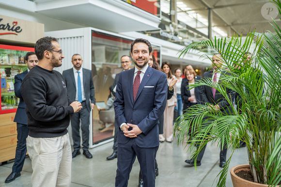 Al Hussein bin Abdullah II a également pu s'entretenir avec une femme très influente. 

Le prince héritier de Jordanie, Al Hussein bin Abdullah II, visite la station F à Paris, France, le 8 octobre 2025. Photo by Balkis Press/ABACAPRESS.COM