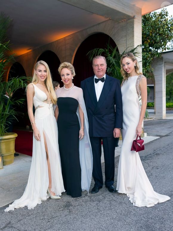 La famille a également participé au prestigieux Bal Dior organisé dans la Sérénissime.

Maria Carolina de Bourbon des Deux-Siciles a partagé des images de son séjour à Venise. Capture d'écran Instagram