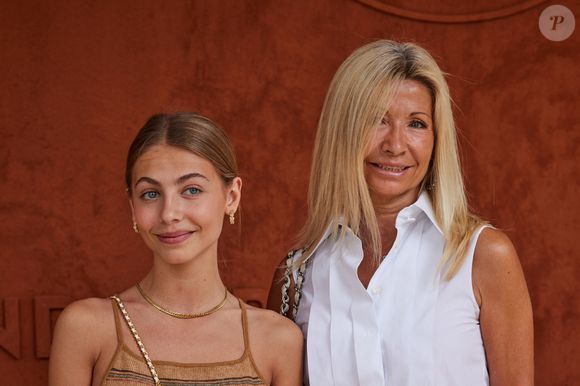 Natty Tardivel et sa fille Stella Belmondo au village lors des Internationaux de France de tennis de Roland Garros 2023, à Paris, France, le 9 juin 2023. © Jacovides-Moreau/Bestimage