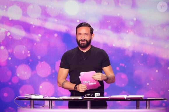 Exclusif - Cyril Hanouna, sur le plateau de  TBT9 présenté par C.Hanouna, et diffusé en direct sur W9, Paris, France, le 11 novembre 2025. © Jack Tribeca / Bestimage