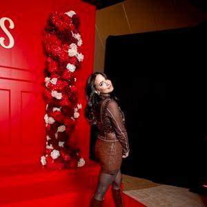 Natoo lors de la première de la série "Emily in Paris" saison 5 au Grand Rex à Paris le 15 décembre 2025.

© Pierre Perusseau / Bestimage