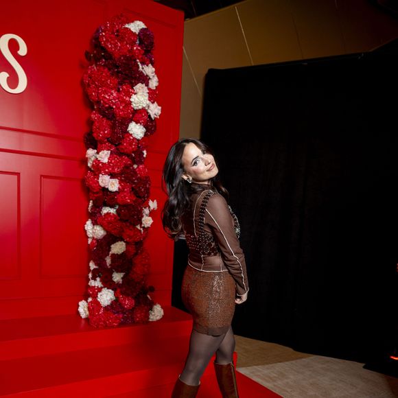 Natoo lors de la première de la série "Emily in Paris" saison 5 au Grand Rex à Paris le 15 décembre 2025.

© Pierre Perusseau / Bestimage