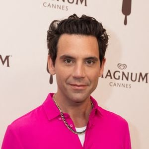 Mika - Soirée sur la plage Magnum lors du 77ème Festival International du Film de Cannes, France. © Jeremy Melloul / Magnum Cannes via Bestimage