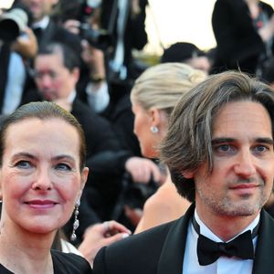 Carole Bouquet avec ses fils Louis Giacobetti et Dimitri Rassam à la montée des marches du film "Megalopolis" lors du 77ème Festival International du Film de Cannes, le 16 mai 2024.

Photo : Alberto Terenghi-IPA / Zuma Press / Bestimage