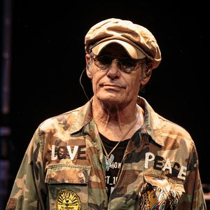 Gérard Lanvin - Gérard Lanvin en concert lors de sa tournée "On The Road Again" à la Maison Folie de Beaulieu de Lomme le 16 novembre 2023. © Stéphane Vansteenkiste/Bestimage