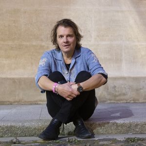 C'est à la recherche d'un cadre propice à l'écriture et guidé par un fantasme littéraire qu'il s'y est rendu la toute première fois.
Exclusif - Bénabar en rendez-vous avant le grand concert hommage au poète chanteur Claude Nougaro, à Toulouse, le 8 septembre 2024.
© Frédéric Maligne/Bestimage