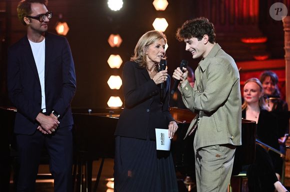 Exclusif - Claire Chazal et Jakub Josef Orlinski - Enregistrement de l'émission "Le Grand Echiquier : Spéciale Charles Aznavour" à l'Opéra royal de Versailles, présentée par C.Chazal et A.Manoukian, et diffusée sur France 2 le 29 mai 2025. © Guillaume Gaffiot/Bestimage