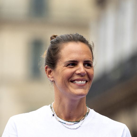 Une jeune femme épanouie et sereine

Portrait en gros plan de la nageuse olympique française Laure Manaudou dans le cadre de la première édition de la Fête du sport sur la place de l'Hôtel-de-Ville à Paris, France, le 14 septembre 2025. Photo par Alexis Jumeau/ABACAPRESS.COM