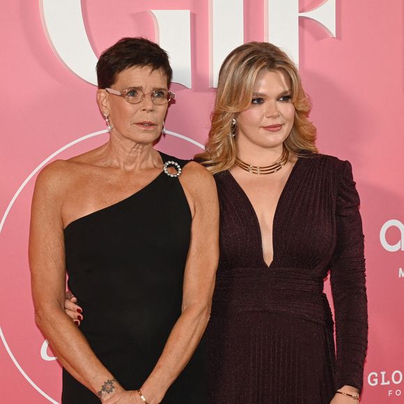 La princesse Stéphanie de Monaco et sa fille Camille Gottlieb assistent au gala "Global Gift" à l'Hôtel de Paris, le 4 octobre 2025 à Monaco. Photo : Olivier Douliery/Abaca