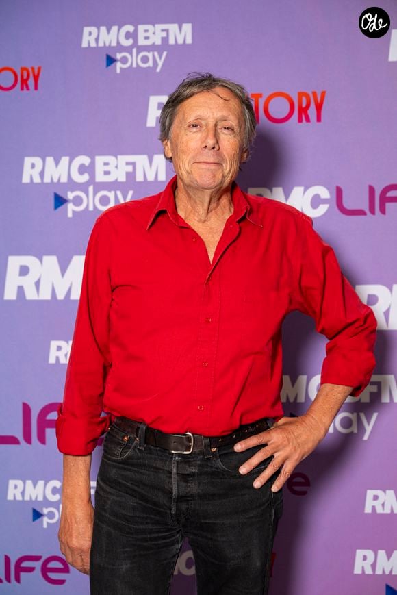 Antoine de Maximy lors de la conférence de presse de rentrée des chaînes du groupe RMC-BFM à Paris, le 17 septembre 2025. 
© Pierre Perusseau / Bestimage