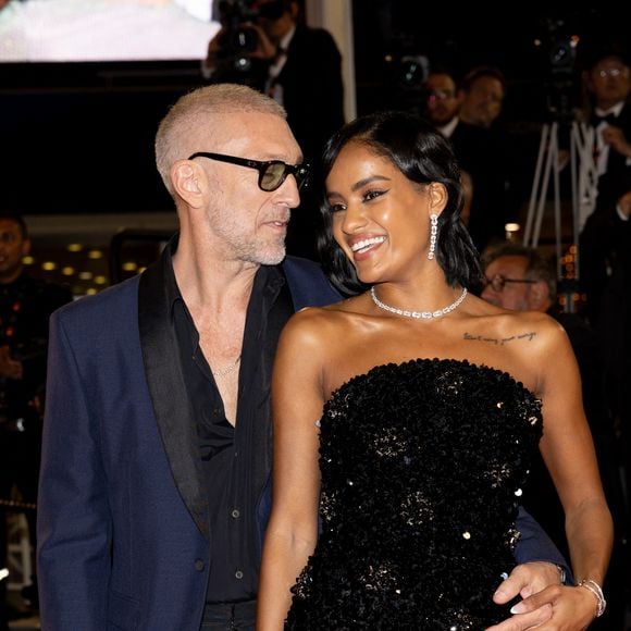 Vincent Cassel et Narah Baptista sont devenus parents d’un petit Caetano le 7 janvier dernier

Vincent Cassel et sa compagne Narah Baptista - Montée des marches du film « Parthenope » lors du 77ème Festival International du Film de Cannes, au Palais des Festivals à Cannes. Le 21 mai 2024
© Jacovides-Moreau / Bestimage