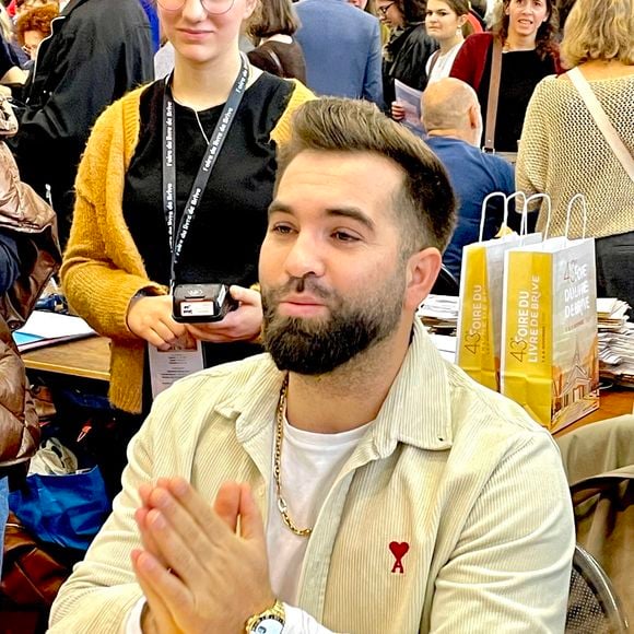 Kendji Girac - Les célébrités en dédicace à la 43ème Foire du Livre de Brive (7 - 9 novembre 2025), le 8 novembre 2025. © Fabien Faure / Bestimage