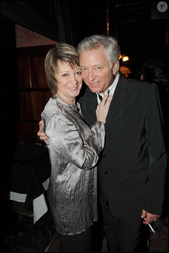 Mais l'attirance fut si forte qu'être son aînée n'a finalement pas été un problème. "On s'est jetés l'un sur l'autre, on s'est embrassés et ça fait 30 ans".

Alice Dona et Laurent Boyer

RACHID BELLAK / BESTIMAGE