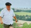 Originaire d'Occitanie et éleveur de vaches allaitantes âgé de 53 ans.

Jean-Louis, nouvel agriculteur en quête d'amour dans L'amour est dans le pré. M6