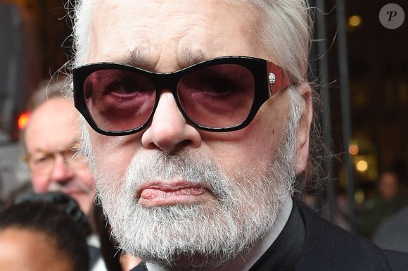 Karl Lagerfeld lors de l'illumination des Champs-Elysées à l'ocassion des Fêtes de Noël. Paris, le 22 novembre 2018. © Guirec Coadic/Bestimage