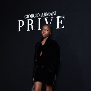 Du haut de ses 18 ans, Oumy Bruni-Garrel a brillé par son élégance et son assurance

Oumy Bruni-Garrel (fille de Louis Garrel et Valeria Bruni-Tedeschi) au photocall du défilé Armani Privé "Collection Haute Couture Printemps/Eté 2026", lors de la Fashion Week de Paris, le 27 janvier 2026. © Julien Sarkissian / Bestimage