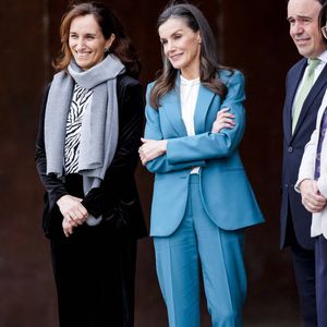 Un rendez-vous de haute importance et une reine belle au naturel !

Letizia d'Espagne préside l'événement organisé pour marquer la Journée mondiale des maladies rares à l'Auditorium et au Centre des congrès de Castellon à Castellón de la Plana, Espagne, le 3 mars 2026. 

Photo : Dana Press / Bestimage