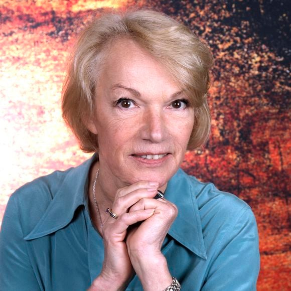Il s'agit de Brigitte Lahaie, l'animatrice radio.

Portrait de Brigitte Lahaie lors de l'enregistrement de l'émission "Chez Jordan de Luxe" à Paris. Le 6 mai 2024
© Cédric Perrin / Bestimage