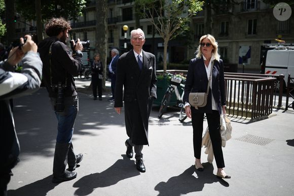 Jean-Claude Narcy, journaliste français assistant à la cérémonie d'enterrement de Daniel Bilalian à l'église Saint-Pierre de Neuilly-sur-Seine, près de Paris, France, le 22 mai 2025. Photo par Raphael Lafargue/ABACAPRESS.COM