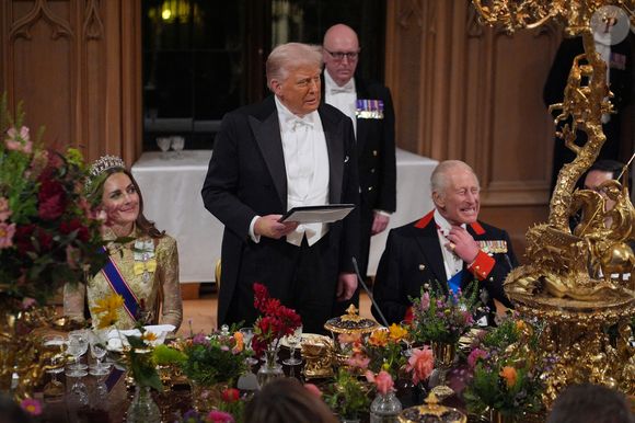 Donald J. Trump et le roi Charles III d'Angleterre lors du banquet d'Etat au château de Windsor en l'honneur de la visite officielle de président Donald Trump et de la Première dame Melania au Royaume-Uni. © PA Photo/ Bestimage