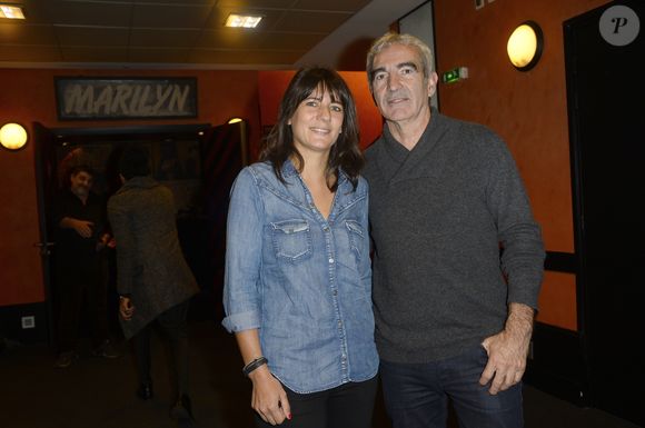 Estelle Denis et son ex Raymond Domenech - People en backstage du spectacle d'Alex Lutz à l'Olympia de Paris le 25 janvier 2014.
©COADIC GUIREC / BESTIMAGE