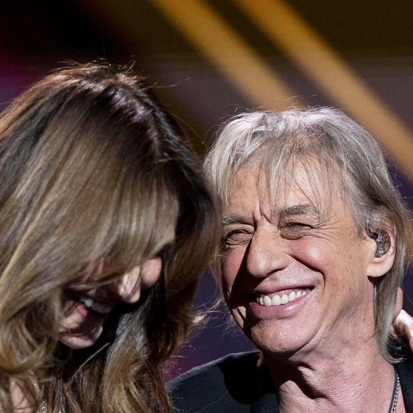 Exclusif - Carla Bruni Sarkozy, Jean-Louis Aubert - Enregistrement de l'émission "La fête de la chanson française" à Paris, présentée par L.Thilleman et A.Manoukian, et diffusée le 20 décembre sur France 3
© Pierre Perusseau / Bestimage