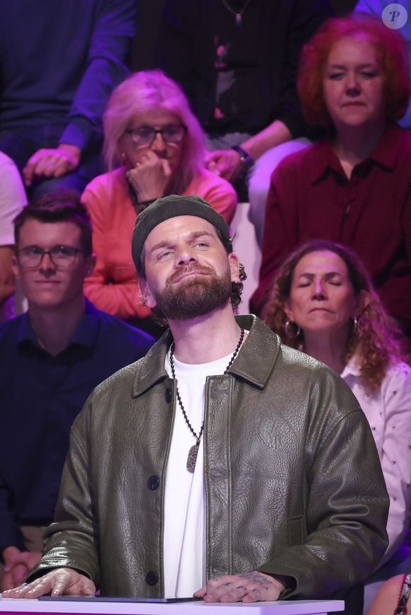 Exclusif - Laurence Boccolini, lors de l'enregistrement de l'émission "On Connait La Chanson Années 90", présentée par L.Boccolini et diffusée le 19 mai 2026 sur W9, à Paris, France, le 8 avril 2026. © Jack Tribeca/Bestimage