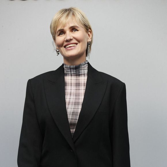 La chanteuse était initialement annoncée au casting du prochain film de Judith Godrèche,

Judith Godrèche - Photocall du défilé Acne Studios "Collection Prêt-à-Porter Automne/Hiver 2025-2026" lors de la Fashion Week de Paris, le 5 mars 2025.

Photo : Christophe Clovis / Bestimage