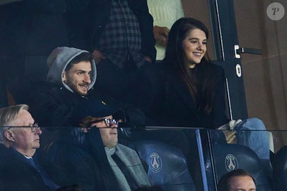 Ensemble, le footballeur et sa femme ont eu un enfant, né en 2024

La nouvelle recrue du PSG, Khvicha Kvaratskhelia et sa femme Nitsa Tavadze - Célébrités assistent au match de Ligue des champions entre le PSG et Manchester City (4-2) au Parc des Princes à Paris le 22 janvier 2025. © Cyril Moreau/Bestimage