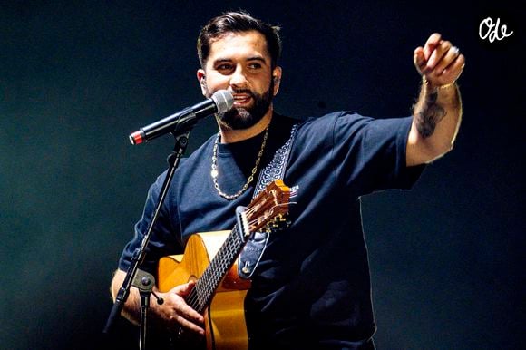 Kendji Girac - Les artistes se produisent lors du concert "Scoop Live" de Radio Scoop à la LDLC Arena de Décines près de Lyon, le 25 février 2025. © Sandrine Thesillat / PsnewZ / Bestimage