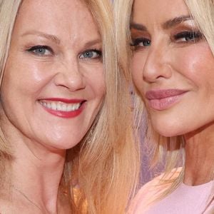 A 55 ans, Adriana Karembeu peut compter au quotidien sur le soutien moral de sa soeur Natalia, de six ans sa cadette...

Adriana Karembeu et sa sœur Natalia Sklenarikova assistent au cocktail "Lenôtre by Adriana Karembeu" organisé au Pré Catelán à Paris, en France. Photo de Jérôme Domine/Abaca