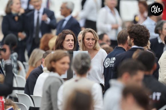 Eugénie Bastié, Marion Maréchal - Les célébrités lors de la grande messe du pape Leon XIV sur la place de la Concorde à Paris, le 26 septembre 2026. Entre l’avenue des Champs-Elysées et la place de la Concorde, 700.000 fidèles et curieux, venus des quatre coins du globe, se sont rassemblés pour participer à la messe célébrée par le Saint Père. Le voyage apostolique, du 25 au 28 septembre 2026, se poursuivra à Lourdes et Metz. © Jacovides / Moreau / Bestimage