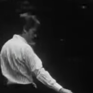 Claude François dans son moulin. Capture d'écran/YouTube