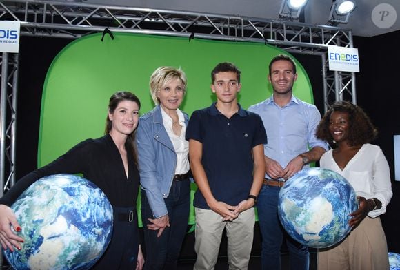 C'est grâce à une écho en 3D

Evelyne Dheliat, Chloe Nabedian, Cécile Djunga, Marc Hay assistant au 15e Forum international de la météo et du climat à Paris, France, le 3 juin 2018. Photo by Alain Apaydin/ABACAPRESS.COM