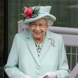 La reine Elisabeth II d’Angleterre assiste à la prestigieuse course hippique "Royal Ascot" à Ascot, Royaume Uni, le 19 juin 2021.