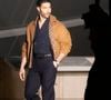 "J'adore aussi Hakuba, un restaurant japonais à Paris. C'est meilleur que ce qu'on mange au Japon".

Tahar Rahim - Les célébrités au défilé Louis Vuitton "Collection Homme Prêt-à-Porter Automne/Hiver 2026-2027" lors de la Fashion Week de Paris, le 20 janvier 2026

© Christophe Aubert / Bestimage