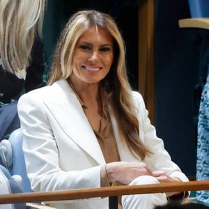 La Première Dame des Etats-Unis Melania Trump arrive avant que le Président Donald Trump ne prenne la parole lors du débat général de la 80ème session de l'Assemblée générale des Nations Unies dans la salle de l'Assemblée générale des Nations Unies au siège des Nations Unies, le mardi 23 septembre 2025 à New York. © Angelillo John/UPI/ABACA