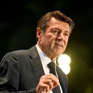 Christian Estrosi, le maire de Nice, avec sa femme, Laura Tenoudji Estrosi et son invité d'honneur Renaud Muselier, le préside,nt de la région PACA, a orchestré "Lou Festin Nissart", un diner amical et convivial autour du maire, au jardin Albert 1er sur la Coulée Verte à Nice le 6 septembre 2024. © Bruno Bebert/Bestimage