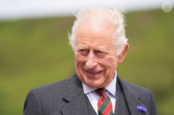 Le roi Charles III d'Angleterre lors d'une visite à Thurso en juillet 2025. © Julien Burton / Bestimage