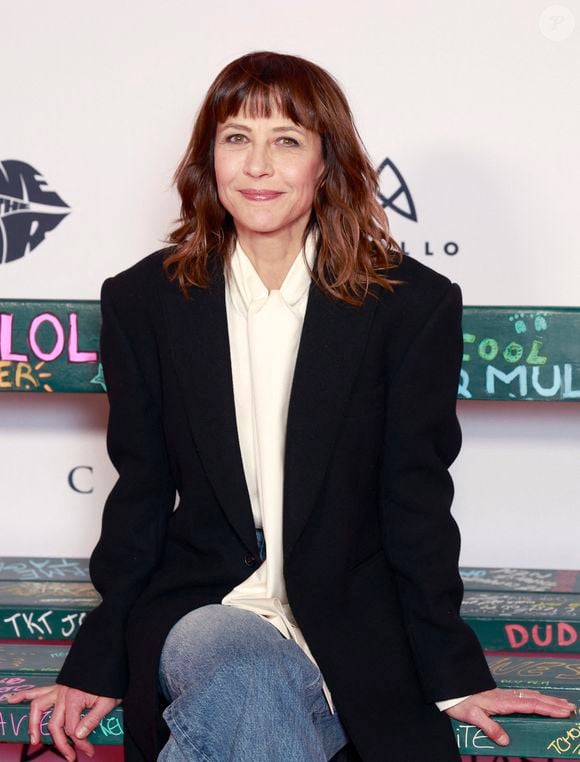 Juliette a récemment fait ses premiers pas au cinéma. Une première expérience devant la caméra qui a confirmé son désir de marcher dans les pas de sa maman... ou presque.

Sophie Marceau - Avant-première du film "Lol 2.0" au Grand Rex à Paris.

© Christophe Aubert / Bestimage