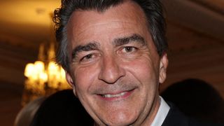 "C’est un rêve qu’on m’a offert" : Yannick Alléno, le chef triplement étoilé, prend les commandes des cuisines d'un palais flottant d'exception