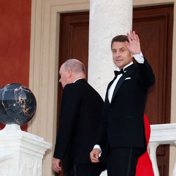 Le prince Albert II de Monaco, Le président Emmanuel Macron arrivant au dîner d'état en l'honneur de la visite du couple présidentiel français au palais princier à Monaco le 7 juin 2025.
© Dominique Jacovides / Bestimage