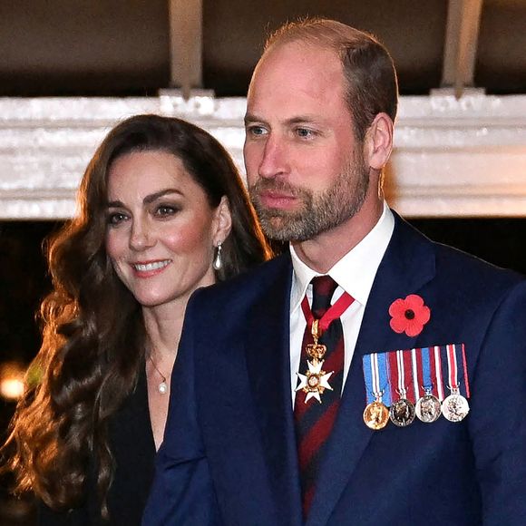 Afin de rencontrer des supporters du club de foot local, Aston Villa.

Le prince William, prince de Galles, Catherine Kate Middleton, princesse de Galles - La famille royale du Royaume Uni assiste au Festival du souvenir  (Festival of Remembrance) au Royal Albert Hall, Londres le 9 novembre 2024.

© Chris Ratcliffe / Pool / Julien Burton via Bestimage
