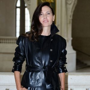 Virginie Ledoyen au premier défilé Chanel "Collection Haute Couture Automne/Hiver 2026-2027" lors de la Fashion Week de Paris, le 7 juillet 2026

© Pauline Mourey / Bestimage