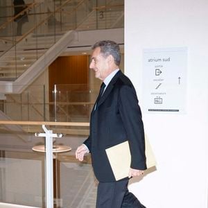 L'ancien président français Nicolas Sarkozy  - N.Sarkozy et 11 autres prévenus arrivent au tribunal de Paris pour leur procès pour des accusations de financement illégal de la campagne présidentielle victorieuse de 2007 par le dictateur M.Kadhafi, le 29 janvier 2025. © Pierre Perusseau/Bestimage