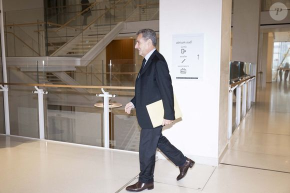L'ancien président français Nicolas Sarkozy  - N.Sarkozy et 11 autres prévenus arrivent au tribunal de Paris pour leur procès pour des accusations de financement illégal de la campagne présidentielle victorieuse de 2007 par le dictateur M.Kadhafi, le 29 janvier 2025. © Pierre Perusseau/Bestimage
